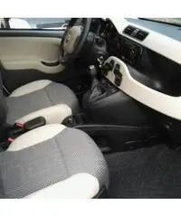 FIAT Panda 1.3 MJT 95 CV S&S 4x4 5 POSTI FIAT Panda 1.3 MJT 95 CV S&S 4x4 5 POSTI