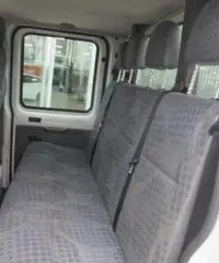 FORD Transit 350 L DOPPIA CABINA 2.4TD 140CV FORD Transit 350 L DOPPIA CABINA 2.4TD 140CV