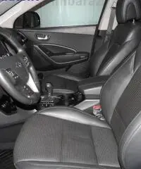 HYUNDAI Santa Fe 2.2 CRDI VGT A/C COMFORT 4WD-Garantita!!! HYUNDAI Santa Fe 2.2 CRDI VGT A/C COMFORT 4WD-Garantita!!!