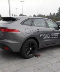 JAGUAR F-Pace 2.0d 180 CV AWD AUT. R-SPORT SOLO 3000 KM !!! JAGUAR F-Pace 2.0d 180 CV AWD AUT. R-SPORT SOLO 3000 KM !!!