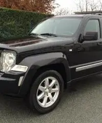 JEEP Cherokee 2.8 CRD DPF Limited Auto +Pelle +Navi +Sens Pdc JEEP Cherokee 2.8 CRD DPF Limited Auto +Pelle +Navi +Sens Pdc