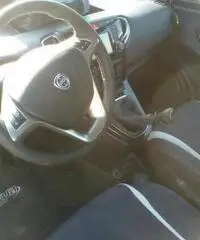 LANCIA Ypsilon 1.2 69 CV 5 porte Mya