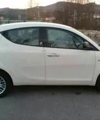 LANCIA Ypsilon 1.2 69 CV 5 porte Silver LANCIA Ypsilon 1.2 69 CV 5 porte Silver