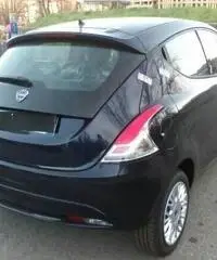 LANCIA Ypsilon 1.2 69 CV 5 porte Silver