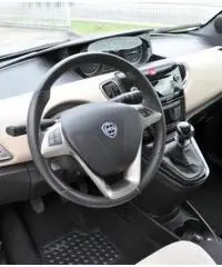 LANCIA Ypsilon 1.2 69 Cv 30th Anniversary LANCIA Ypsilon 1.2 69 Cv 30th Anniversary