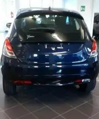 LANCIA Ypsilon 1.2 69 CV 5 porte Silver LANCIA Ypsilon 1.2 69 CV 5 porte Silver