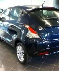 LANCIA Ypsilon 1.2 69 CV 5 porte Silver LANCIA Ypsilon 1.2 69 CV 5 porte Silver