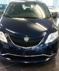 LANCIA Ypsilon 1.2 69 CV 5 porte Silver LANCIA Ypsilon 1.2 69 CV 5 porte Silver