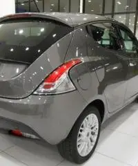 LANCIA Ypsilon 1.2 69 CV 5 porte Gold