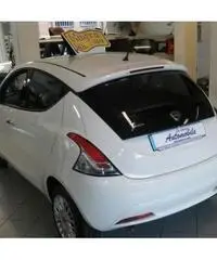 LANCIA Ypsilon 1.2 69 CV 5 porte Silver MOD.NUOVO OK NEOPATENTATI LANCIA Ypsilon 1.2 69 CV 5 porte Silver MOD.NUOVO OK NEOPATENTATI