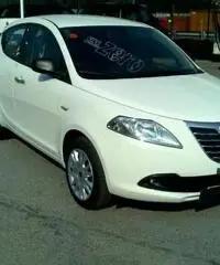 LANCIA Ypsilon 1.2 69 CV 5 porte Silver LANCIA Ypsilon 1.2 69 CV 5 porte Silver