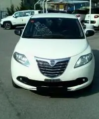 LANCIA Ypsilon 1.2 69 CV 5 porte Silver LANCIA Ypsilon 1.2 69 CV 5 porte Silver