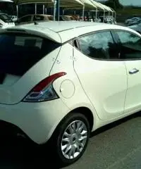 LANCIA Ypsilon 1.2 69 CV 5 porte Silver LANCIA Ypsilon 1.2 69 CV 5 porte Silver