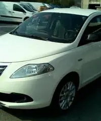 LANCIA Ypsilon 1.2 69 CV 5 porte Silver LANCIA Ypsilon 1.2 69 CV 5 porte Silver