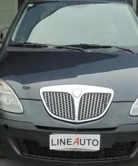 Lancia Ypsilon 1.3 Multijet 16V Oro Lancia Ypsilon 1.3 Multijet 16V Oro