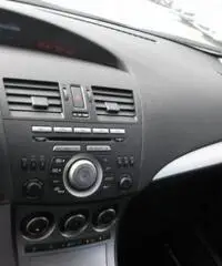 MAZDA 3 1.6 MZ-CD 115 CV 5p. Active MAZDA 3 1.6 MZ-CD 115 CV 5p. Active