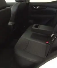 NISSAN Qashqai 1.5 dCi Tekna +Tetto Pan.+Navig+Telecam.+ NISSAN Qashqai 1.5 dCi Tekna +Tetto Pan.+Navig+Telecam.+