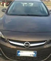 OPEL Astra 1.4 T GPL Elective 5 porte OPEL Astra 1.4 T GPL Elective 5 porte