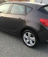 OPEL Astra 1.4 T GPL Elective 5 porte OPEL Astra 1.4 T GPL Elective 5 porte