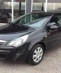 Opel Corsa 1.2 gpl tech 3p PARI AL NUOVO Opel Corsa 1.2 gpl tech 3p PARI AL NUOVO