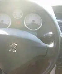 PEUGEOT 207 1.4 VTi 95CV 3p. XS PEUGEOT 207 1.4 VTi 95CV 3p. XS