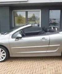 PEUGEOT 207 1.6 8V HDi 112CV CC Active