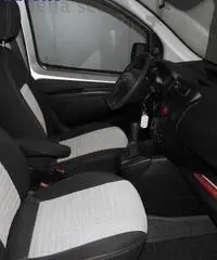 PEUGEOT Bipper TEPEE 1.3 HDI AUTOCARRO 4 POSTI-no garanzia!