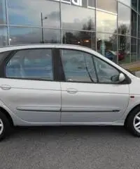 RENAULT Megane Scénic Evol. 1.6 16V cat Expression RENAULT Megane Scénic Evol. 1.6 16V cat Expression