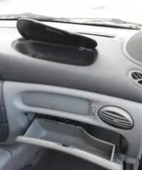 RENAULT Megane Scénic Evol. 1.6 16V cat Expression RENAULT Megane Scénic Evol. 1.6 16V cat Expression