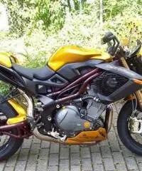 Benelli TNT 1130 Sport Benelli TNT 1130 Sport