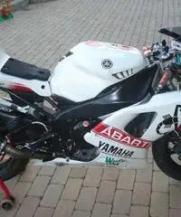 Yamaha r1 solo pista