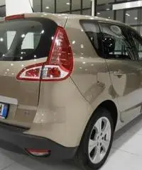 RENAULT Scenic X-Mod 1.5 dCi 110CV Dynamique RENAULT Scenic X-Mod 1.5 dCi 110CV Dynamique