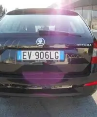 SKODA Octavia 1.6 TDI CR 105CV Wagon Ambition