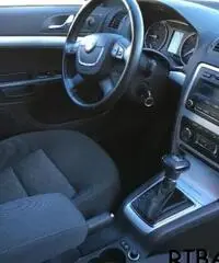 SKODA Octavia 1.6 TDI CR F.AP. DSG Wagon Ambition