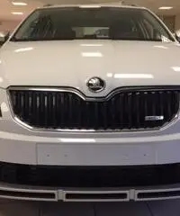 SKODA Octavia 2.0 TDI CR 4x4 DSG Wagon Scout