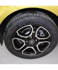 smart fortwo 70 1.0 twinamic Passion - KM0 smart fortwo 70 1.0 twinamic Passion - KM0