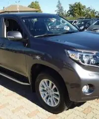 TOYOTA Land Cruiser 2.8 D4-D A/T 5 porte Style MY 16 AUTOCARRO NUOVO! TOYOTA Land Cruiser 2.8 D4-D A/T 5 porte Style MY 16 AUTOCARRO NUOVO!