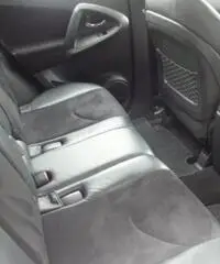 TOYOTA RAV 4 RAV4 2.2 D-4D 150 CV Lounge