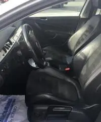 VOLKSWAGEN Passat 2.0 TDI DPF 4motion Variant VOLKSWAGEN Passat 2.0 TDI DPF 4motion Variant