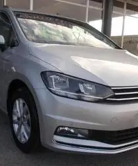Volkswagen Touran Nuovo 1.6 tdi Highline 7 posti nuovo km0