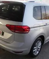 Volkswagen Touran Nuovo 1.6 tdi Highline 7 posti nuovo km0