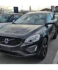 Volvo XC60 D4 AWD Geartronic R-design Kinetic - KM0 Volvo XC60 D4 AWD Geartronic R-design Kinetic - KM0