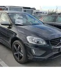 Volvo XC60 D4 AWD Geartronic R-design Kinetic - KM0 Volvo XC60 D4 AWD Geartronic R-design Kinetic - KM0