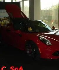 ALFA ROMEO 4C 1750 TBi Spider ALFA ROMEO 4C 1750 TBi Spider