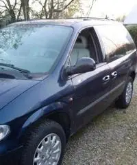 CHRYSLER Voyager 2.5 CRD cat LS CHRYSLER Voyager 2.5 CRD cat LS