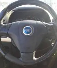 FIAT Grande Punto 1.3 MJT 75 CV 3 porte FIAT Grande Punto 1.3 MJT 75 CV 3 porte