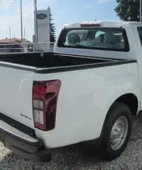 ISUZU D-Max 2.5 Crew Cab Satellite 4WD ISUZU D-Max 2.5 Crew Cab Satellite 4WD