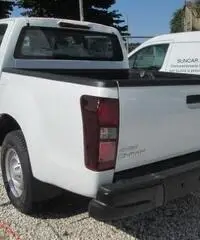 ISUZU D-Max 2.5 Crew Cab Satellite 4WD ISUZU D-Max 2.5 Crew Cab Satellite 4WD