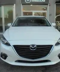MAZDA 3 1.5 105 CV Skyactiv-D *KM ZERO* Evolve MAZDA 3 1.5 105 CV Skyactiv-D *KM ZERO* Evolve