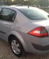 RENAULT Megane Mégane 1.9 dCi 5p. Confort Authentique RENAULT Megane Mégane 1.9 dCi 5p. Confort Authentique